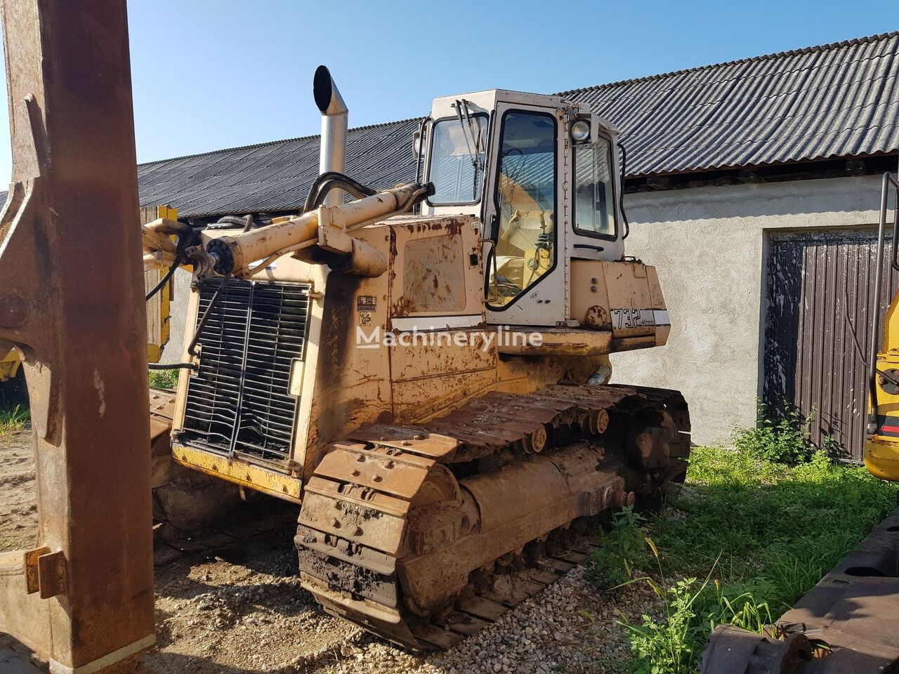 بلدوزر Liebherr PR 732 L   ( for parts )